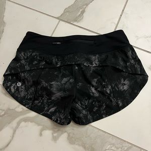 Lululemon Speed Up Low Rise Lined Short 2.5”